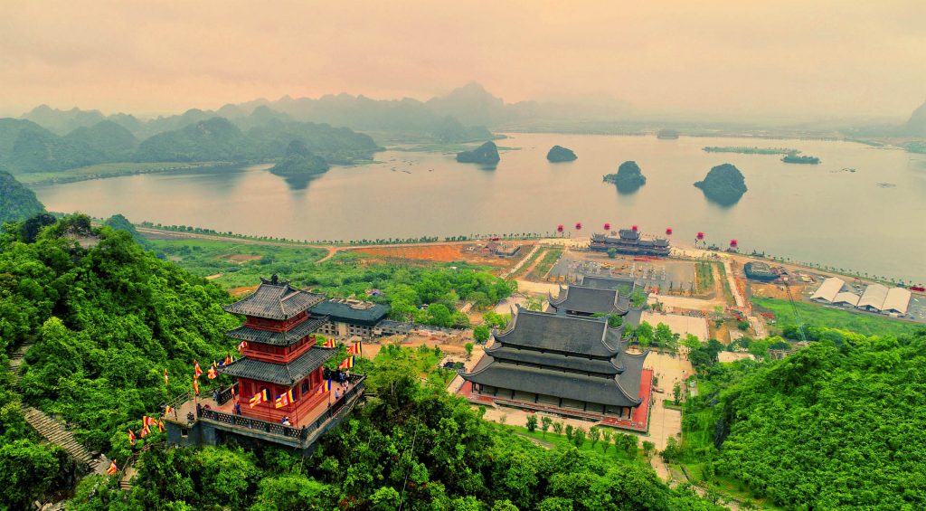 Khám phá điểm du lịch lý tưởng tại chùa Tam Chúc của tỉnh Hà Nam